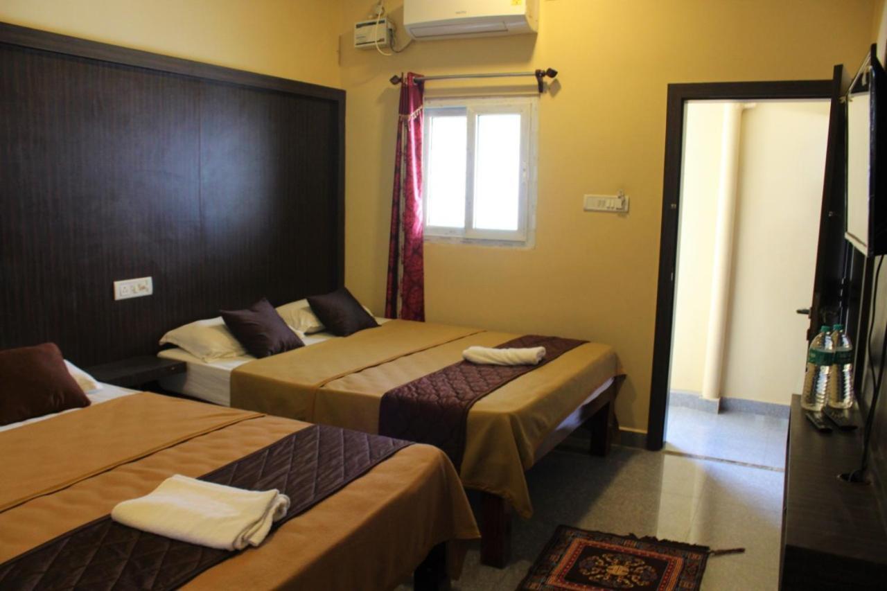Hotel Gsr Residency à Kanchipuram Extérieur photo
