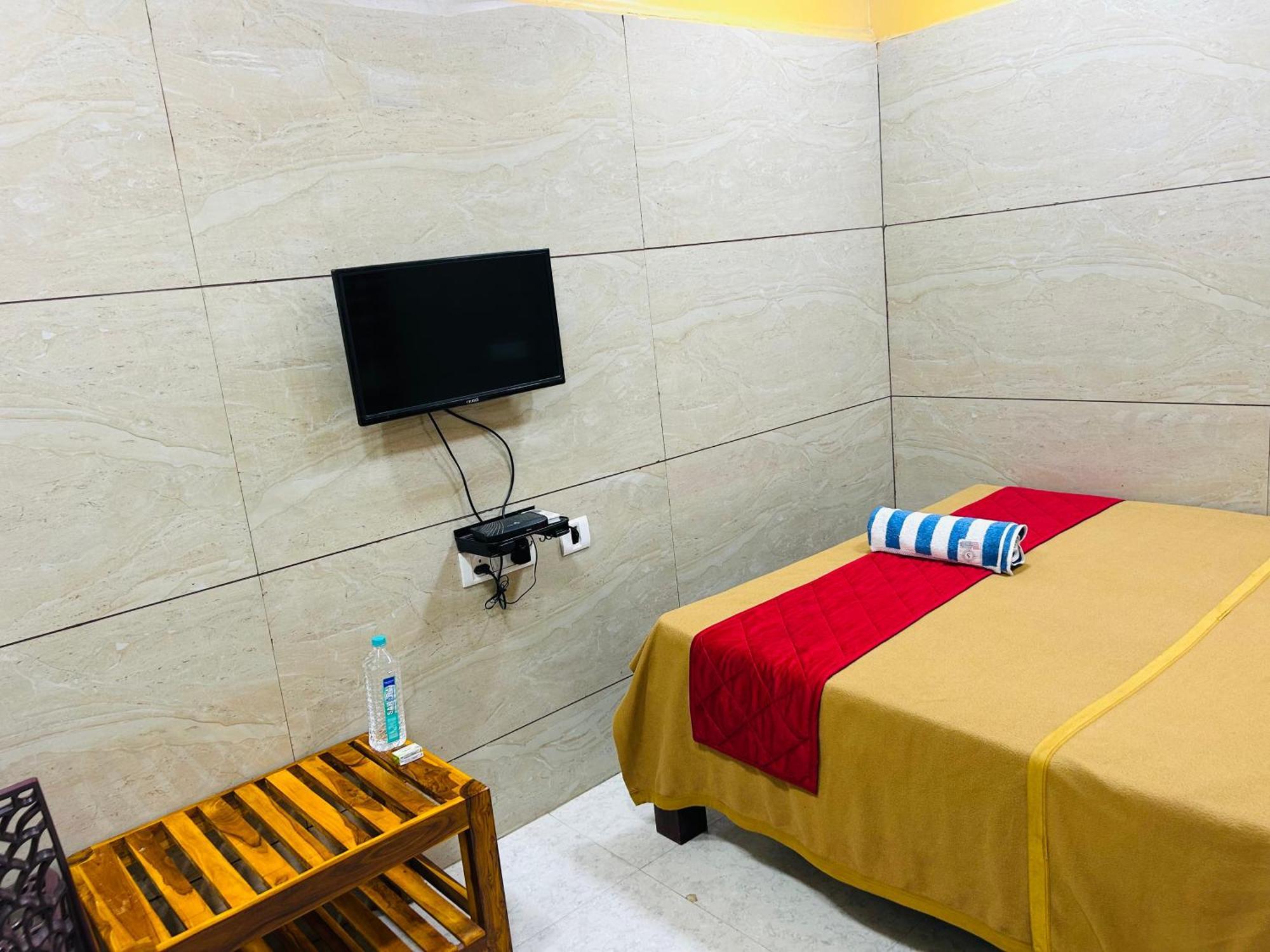 Hotel Gsr Residency à Kanchipuram Extérieur photo