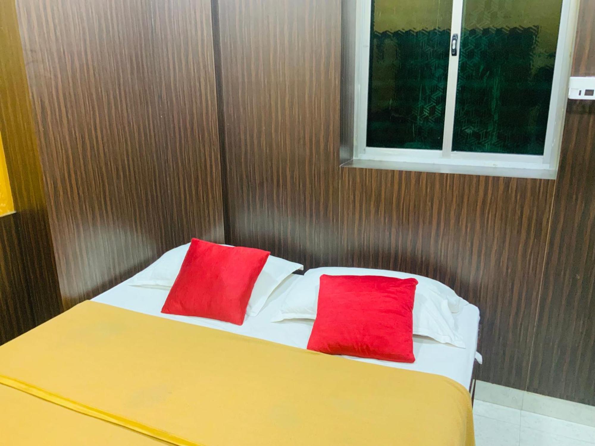 Hotel Gsr Residency à Kanchipuram Extérieur photo